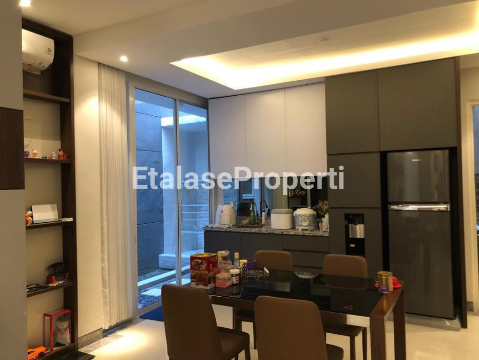 Foto properti Disewakan Rumah Siap Huni Royal Residence 6