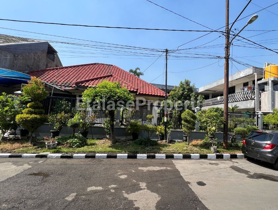 Foto properti Rumah Darmo Baru Barat Dengan Fasilitas Lengkap Cocok Untuk Kostan Strategis Di Surabaya Barat 1