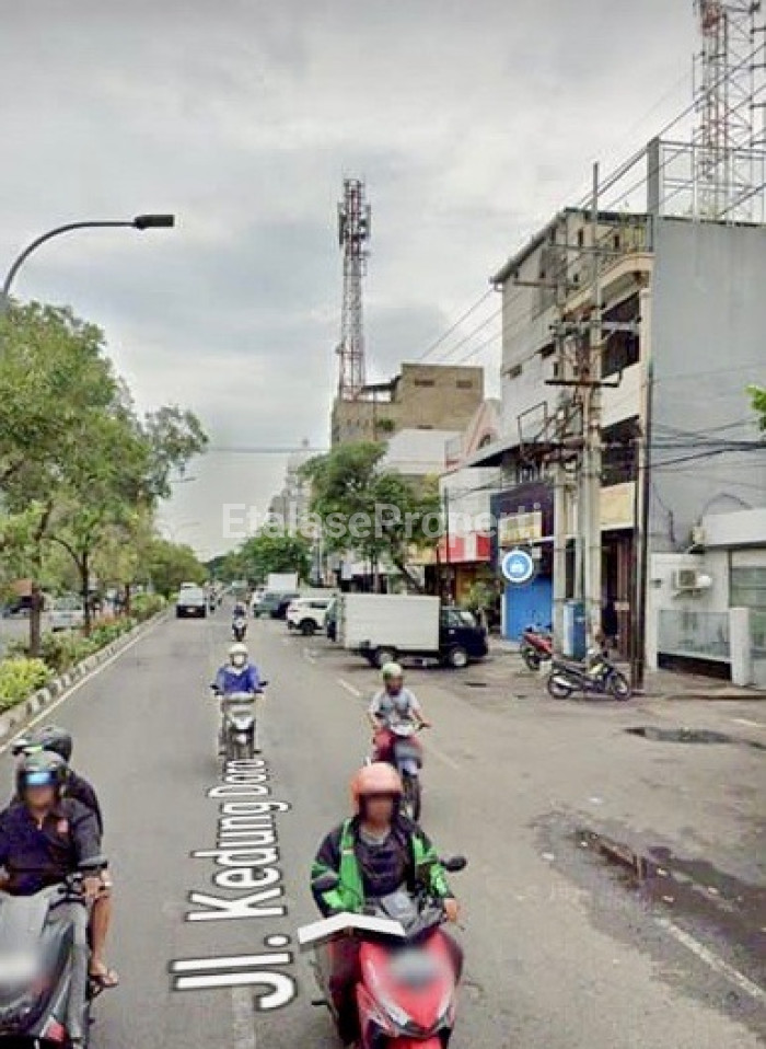 Foto properti Ruko Lokasi Bagus Di 0 Jalan Raya Kedungdoro Surabaya Sebelah Bank BNI 3