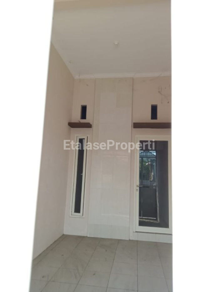 Foto properti Bulak Rukem Baru 2 Lantai Terjangkau Keluarga Muda 1