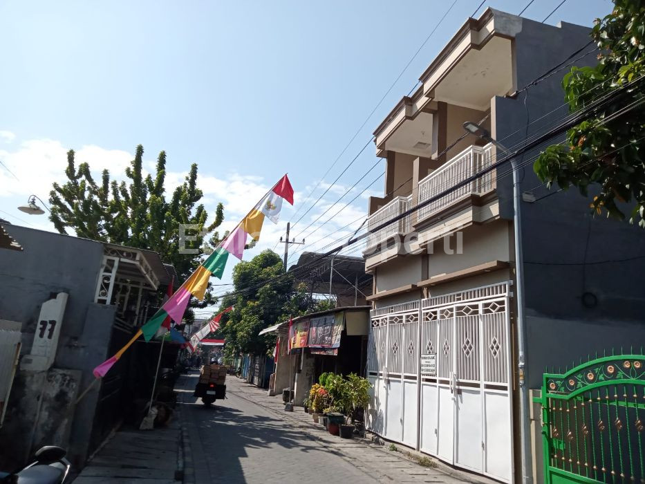 Foto properti Bulak Rukem Baru 2 Lantai Terjangkau Keluarga Muda 2