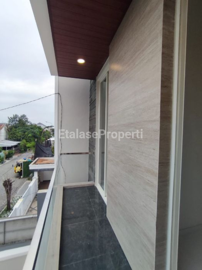Foto properti Manyar Kertoadi Baru Gang Terdepan Siap Huni 6