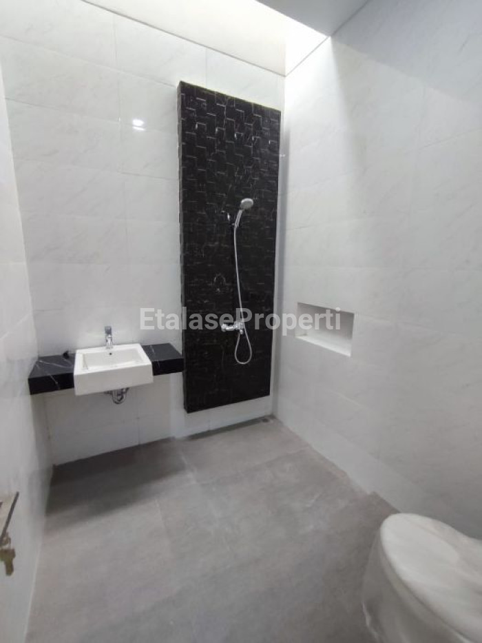 Foto properti Manyar Kertoadi Baru Gang Terdepan Siap Huni 10