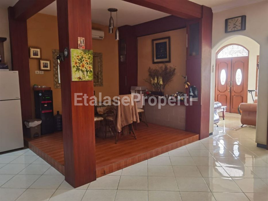 Foto properti Rumah 2 Lantai Siap Huni Di Sutorejo Prima 4