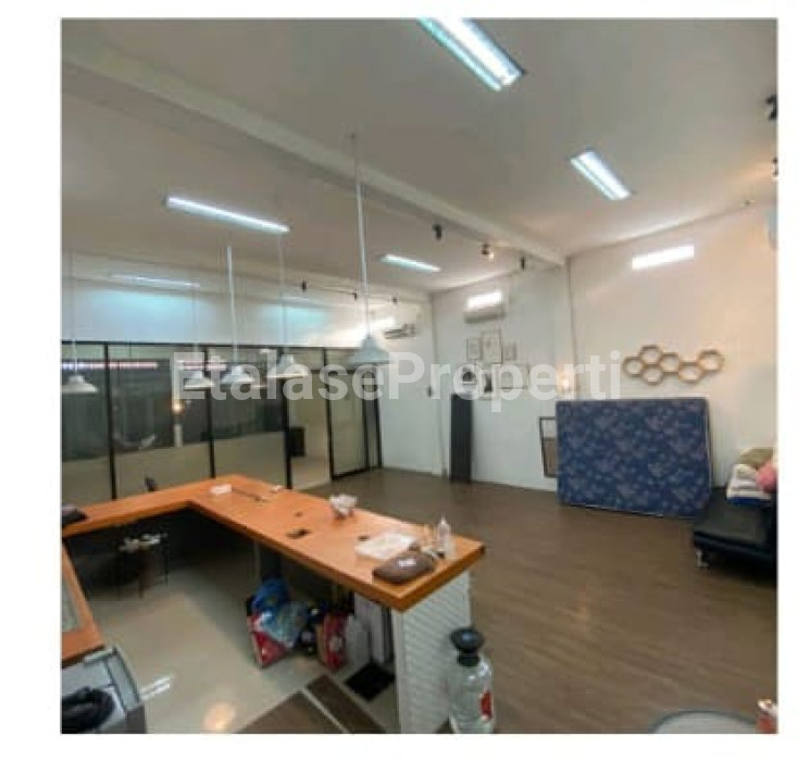 Foto properti Dijual Rumah Dan Tempat Usaha Nol Jalan Propinsi Krian 5