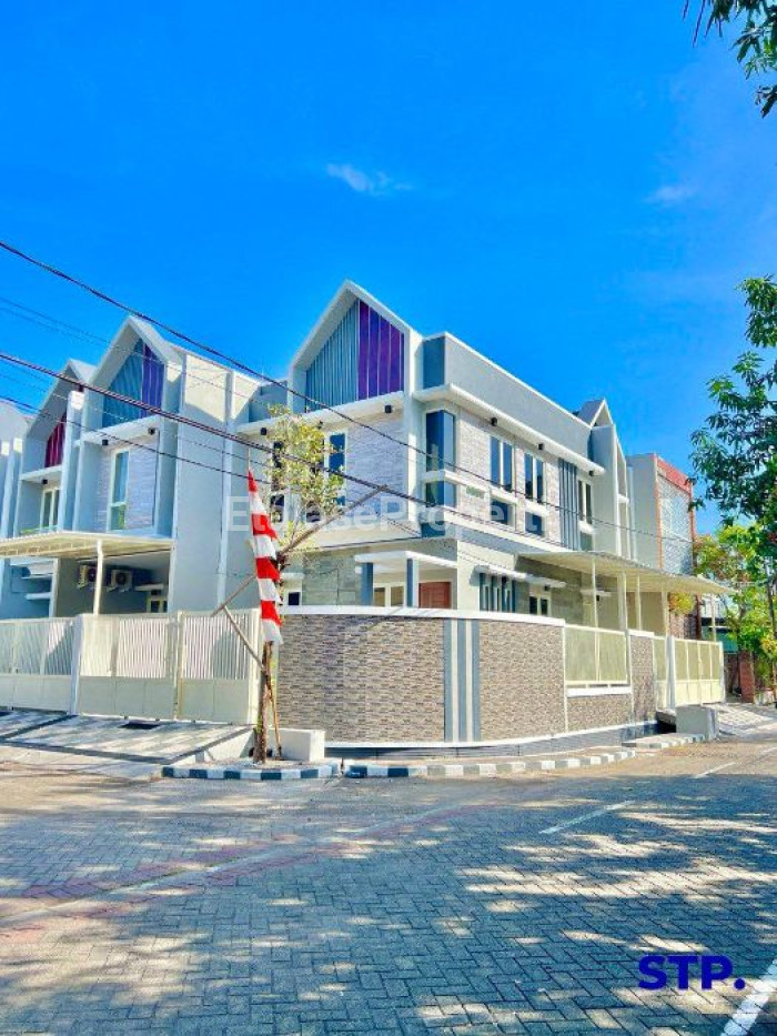 Foto properti Rumah Scandinavian Modern Di Tenggilis Tengah 1