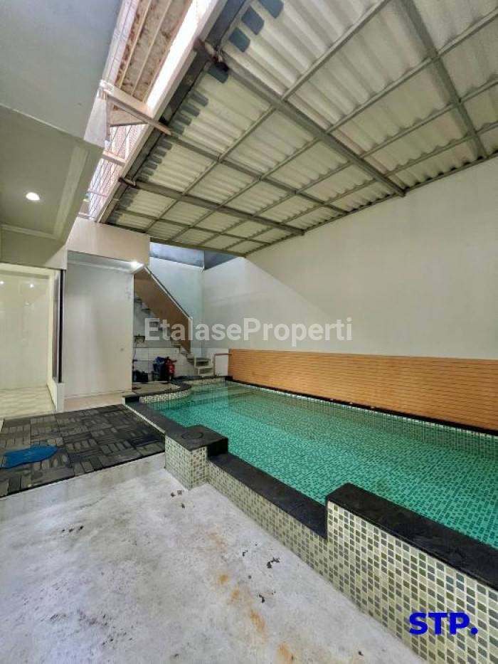 Foto properti Disewakan, Rumah Citraland Cluster Eastwood Regency Ada POOL! 6