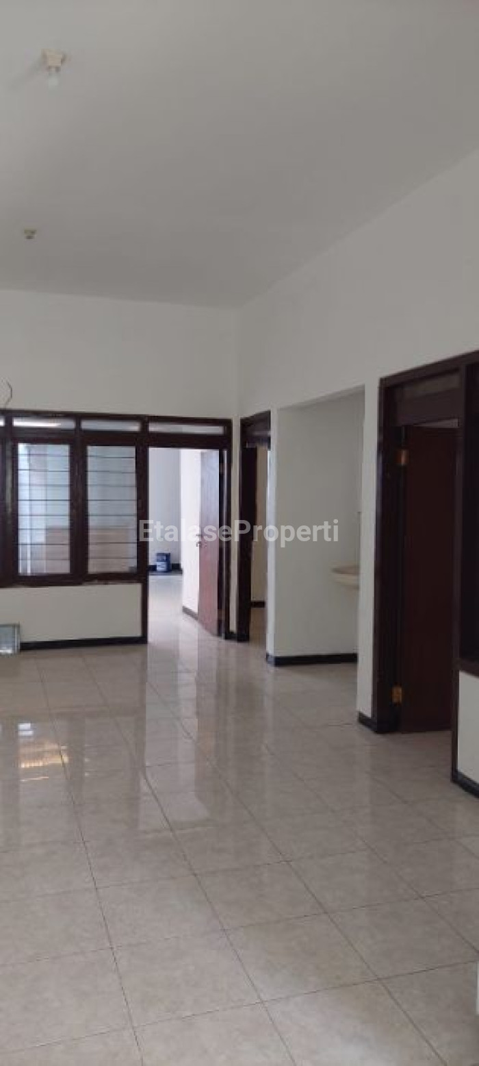 Foto properti Sewa Rumah Bratang Binangun 8