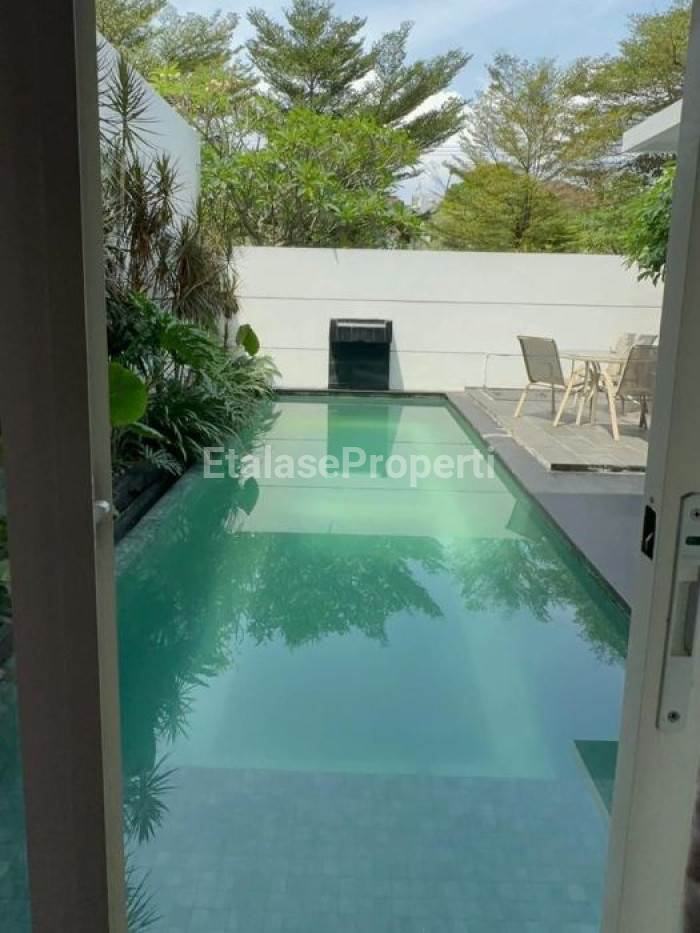 Foto properti Dijual/Disewakan Rumah Terawat & Nyaman Forest Mansion Full Furnished+Private Pool 10