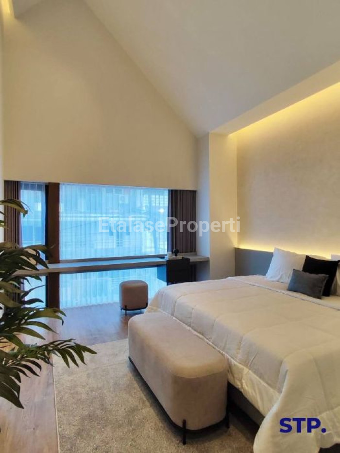 Foto properti NEW Furnished - Rumah Modern Di Mojoklanggru, Dharmahusada 9