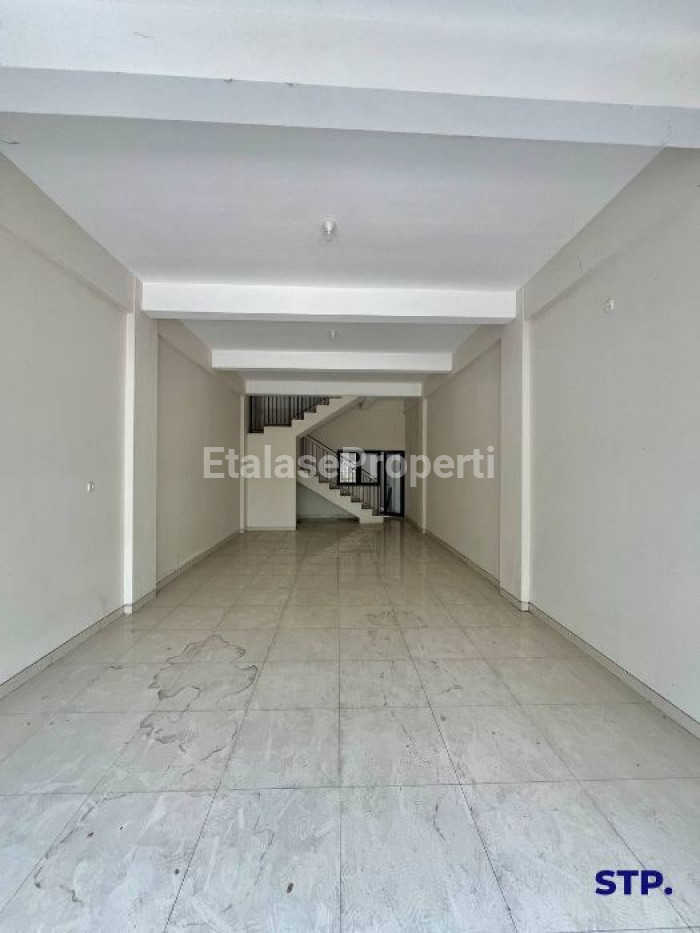 Foto properti Jual, Ruko Mewah 4 Lantai Di Raya MERR 2