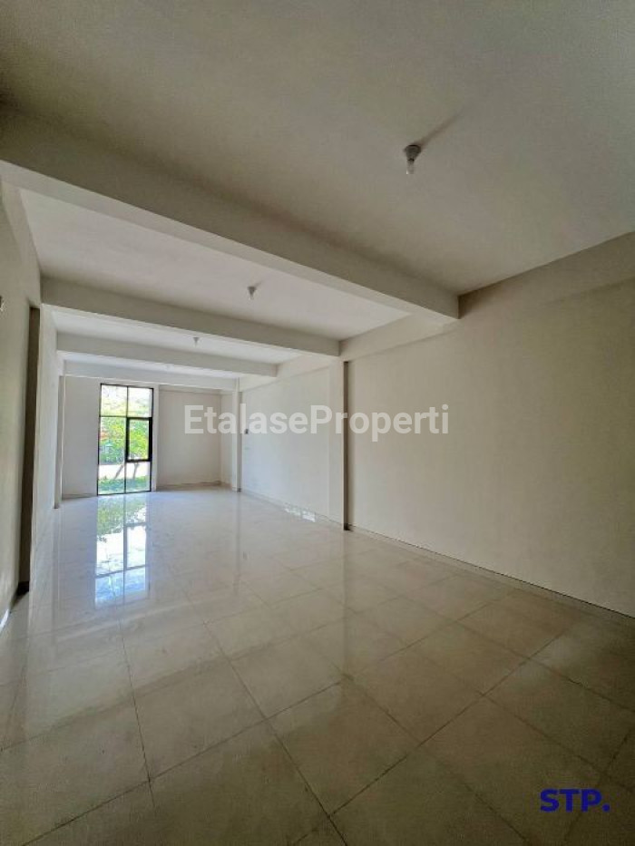 Foto properti Sewa, Ruko Mewah 4 Lantai Di Raya MERR 7