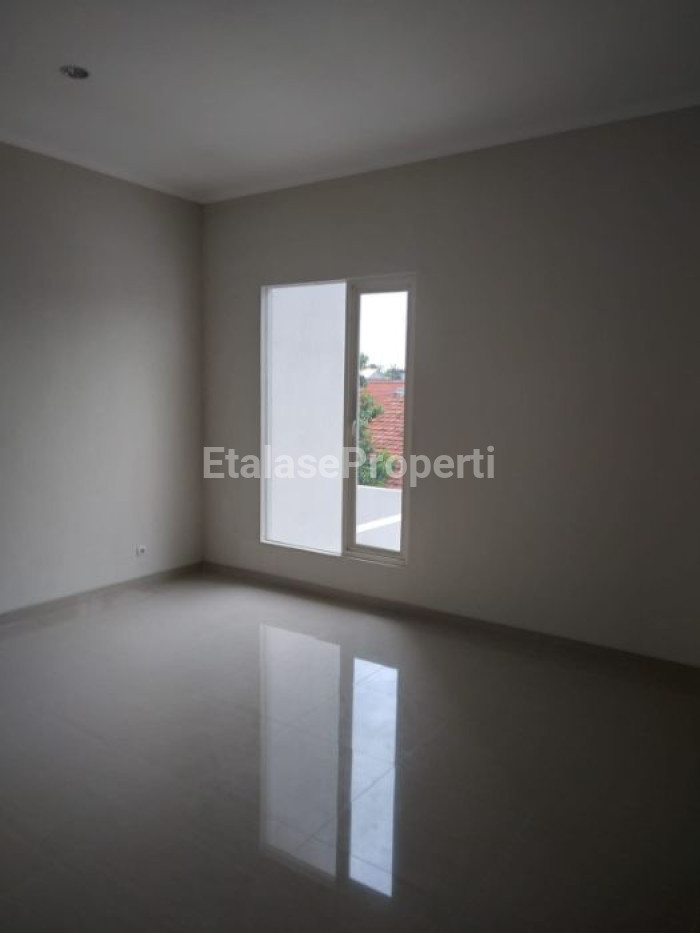 Foto properti Jual Rumah Medokan Asri 1