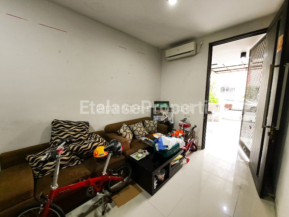 Foto properti JUAL CEPAT! Rumah Pantai Mentari 2 Lantai Di Jalan Utama Cluster 5