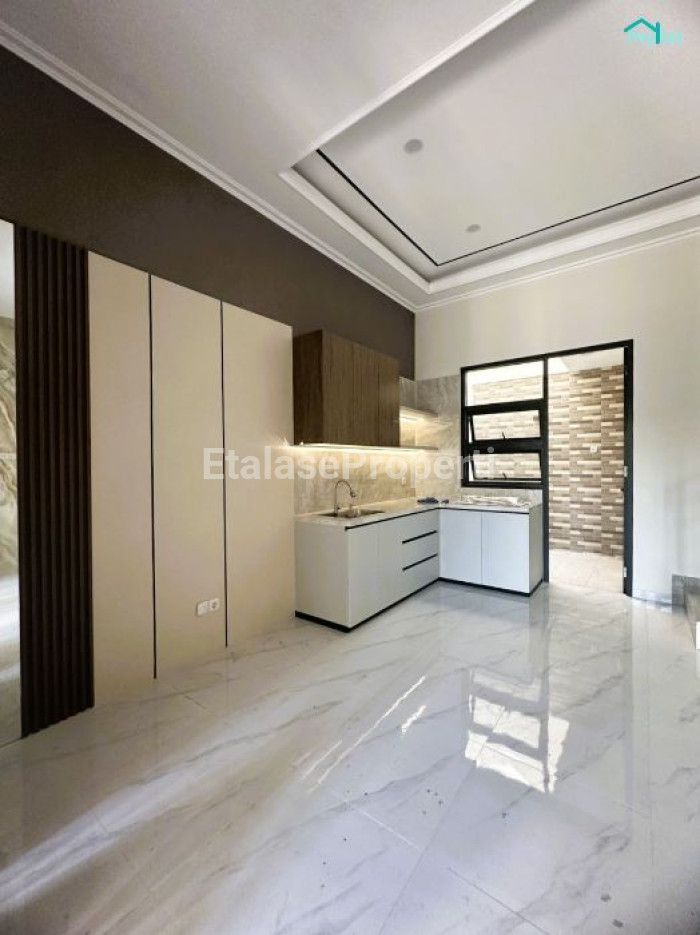 Foto properti Rumah Baru Gress 2 Lt Model Scandinavian Sutorejo Prima Dekat Raya Mulyosari 4