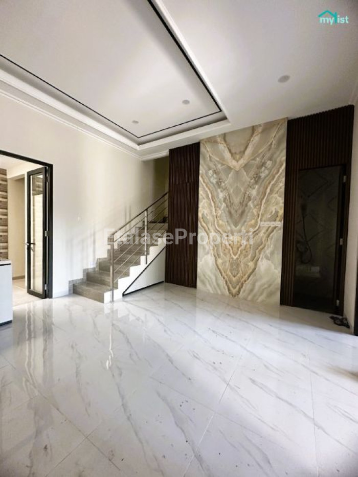 Foto properti Rumah Baru Gress 2 Lt Model Scandinavian Sutorejo Prima Dekat Raya Mulyosari 5