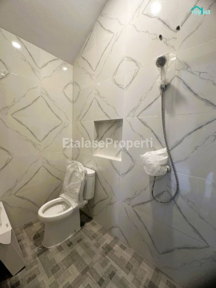 Foto properti Rumah Baru Gress 2 Lt Model Scandinavian Sutorejo Prima Dekat Raya Mulyosari 6