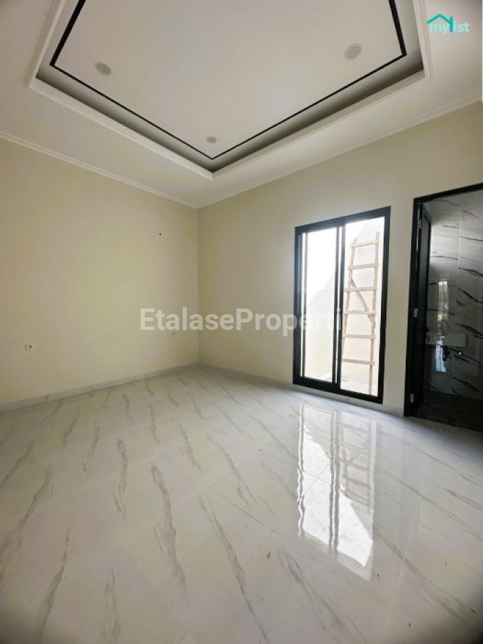 Foto properti Rumah Baru Gress 2 Lt Model Scandinavian Sutorejo Prima Dekat Raya Mulyosari 8