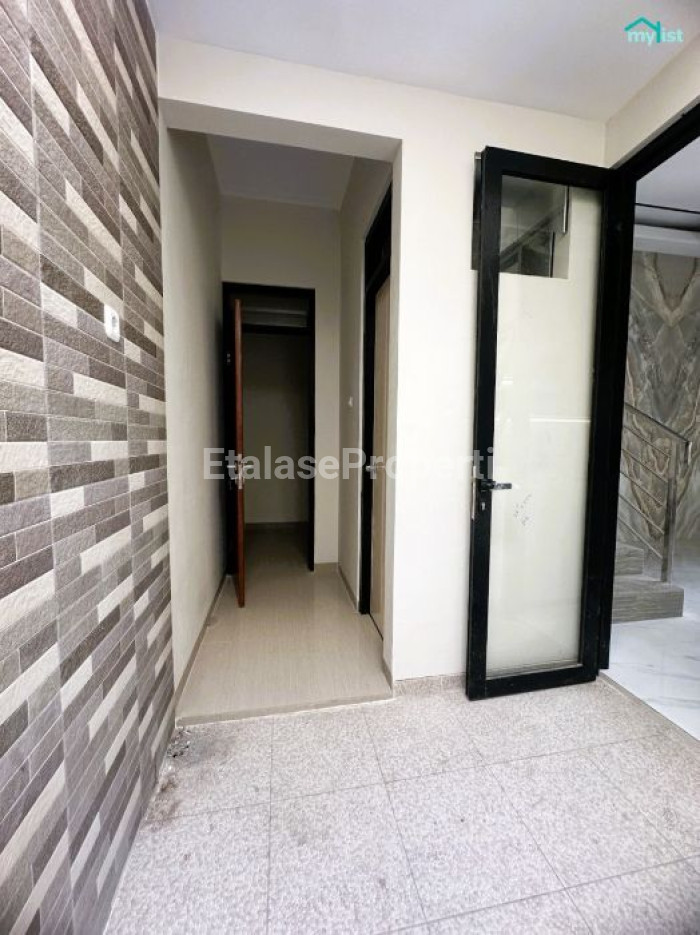 Foto properti Rumah Baru Gress 2 Lt Model Scandinavian Sutorejo Prima Dekat Raya Mulyosari 9