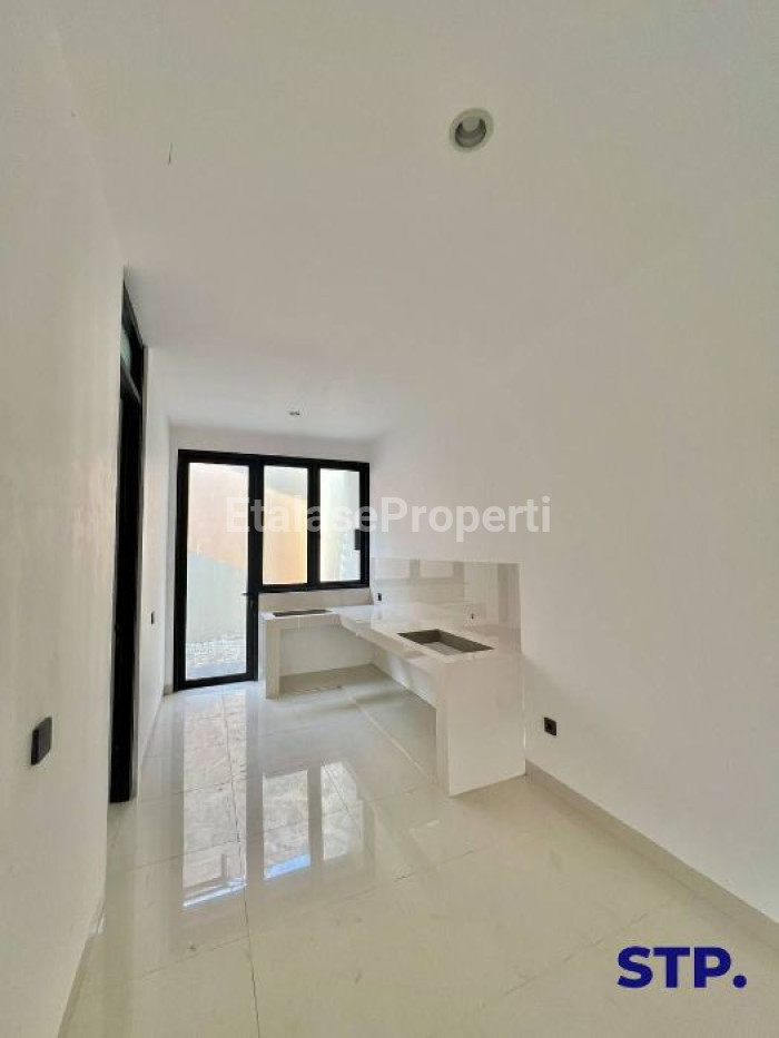 Foto properti 2 Master Bedroom! Rumah Pondok Tjandra Cluster Jeruk 4