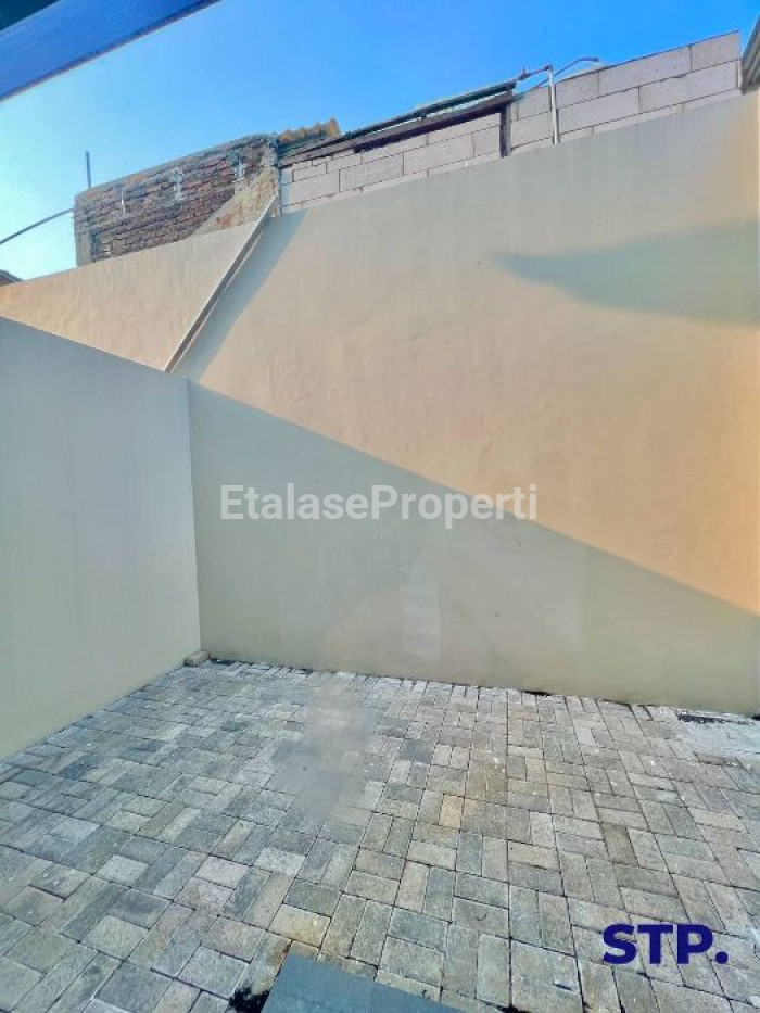 Foto properti 2 Master Bedroom! Rumah Pondok Tjandra Cluster Jeruk 5