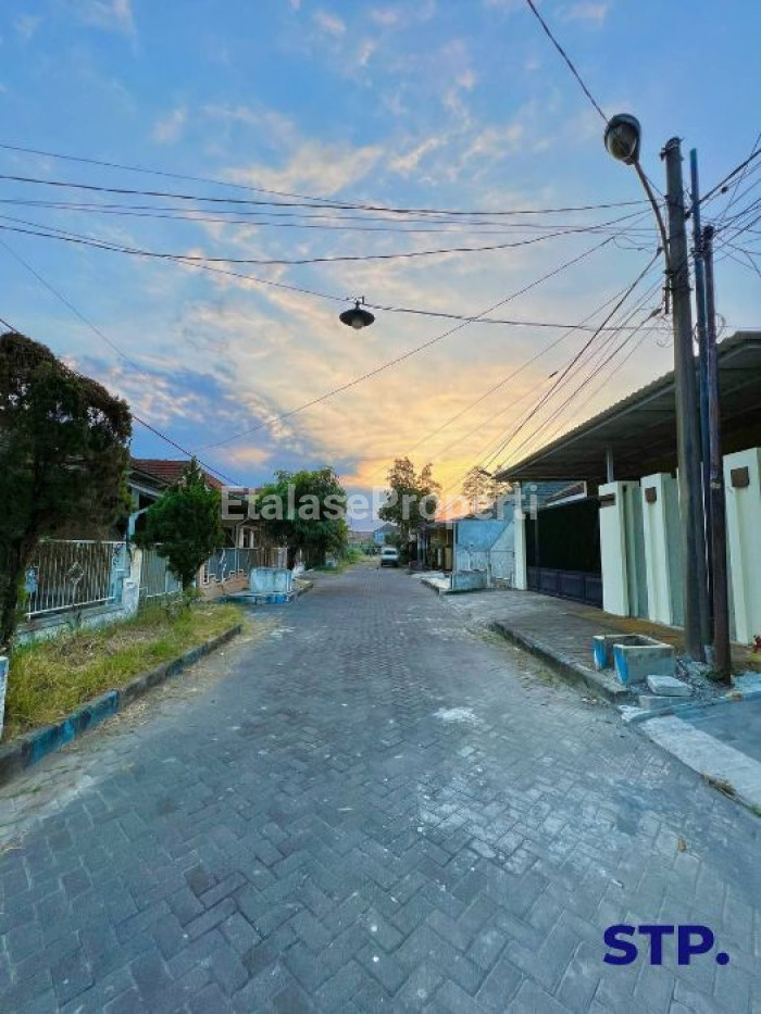 Foto properti 2 Master Bedroom! Rumah Pondok Tjandra Cluster Jeruk 10