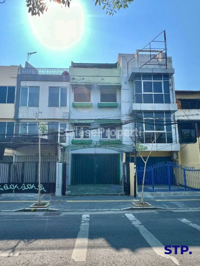 Foto properti Jual Ruko 4 Lantai Di Pucang Anom Timur 1