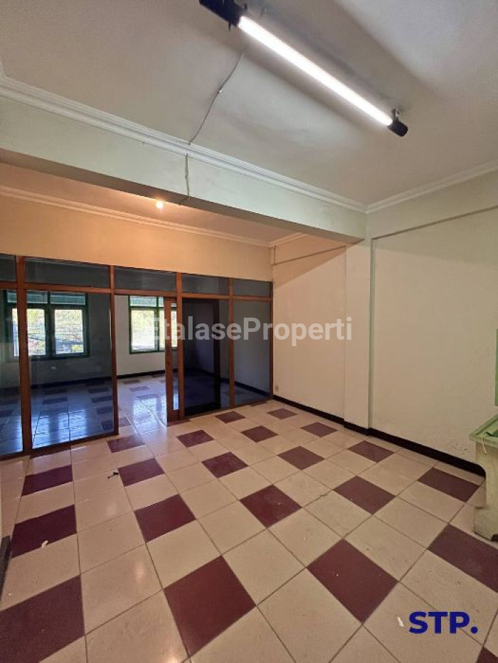 Foto properti Jual Ruko 4 Lantai Di Pucang Anom Timur 3