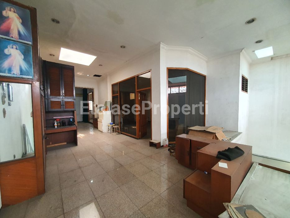 Foto properti Dijual Rumah Pusat Kota Kedungsari 3