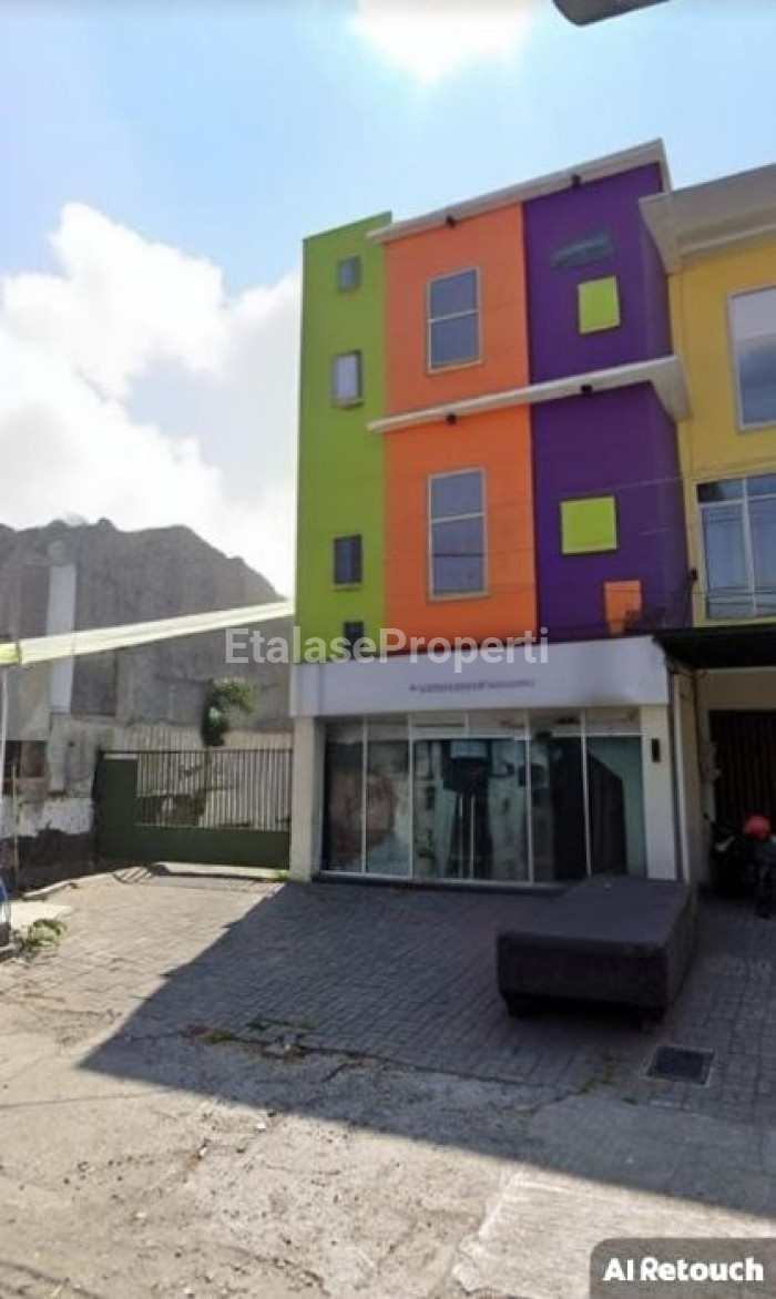 Foto properti Disewakan Ruko Dan Gudang Cocok U/ Guest House, Kantor, Klinik, DLL 1