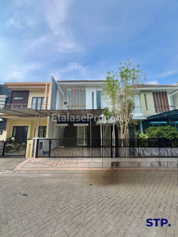 Foto properti Rumah Pakuwon City Cluster San Diego Baru Renovasi Hadap Selatan 1