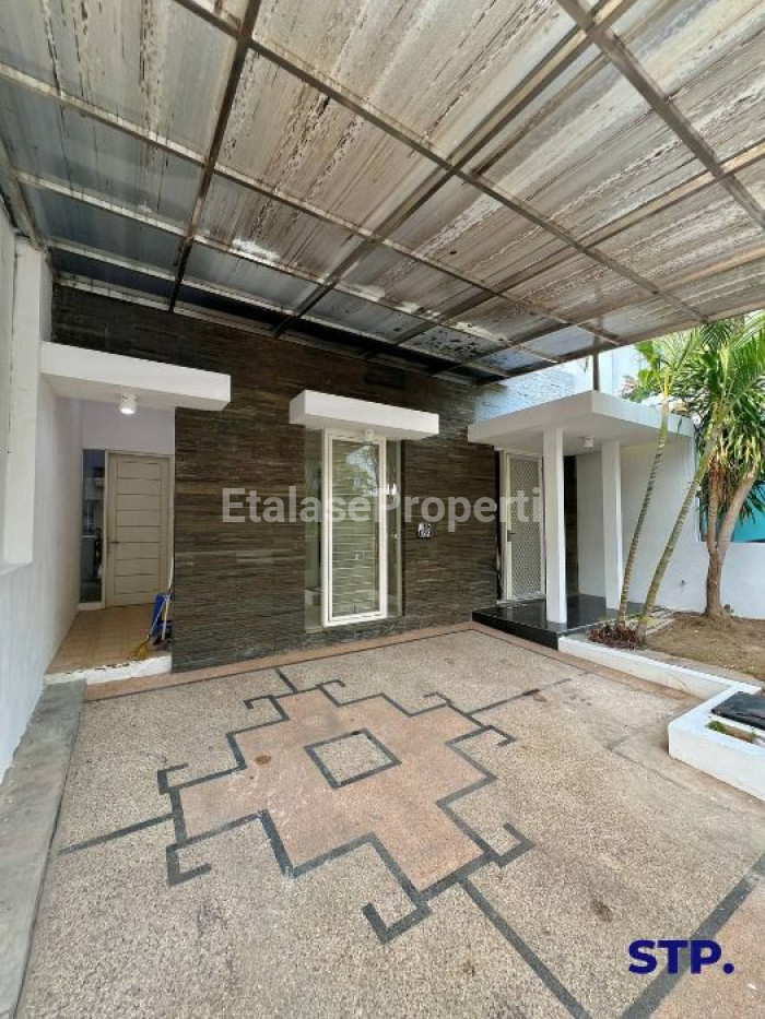 Foto properti Rumah Pakuwon City Cluster San Diego Baru Renovasi Hadap Selatan 2