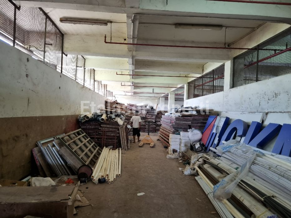 Foto properti Jual Gedung 4 Lantai  Jl. Raya Propinsi Di Tengah Kota Sidoarjo 7