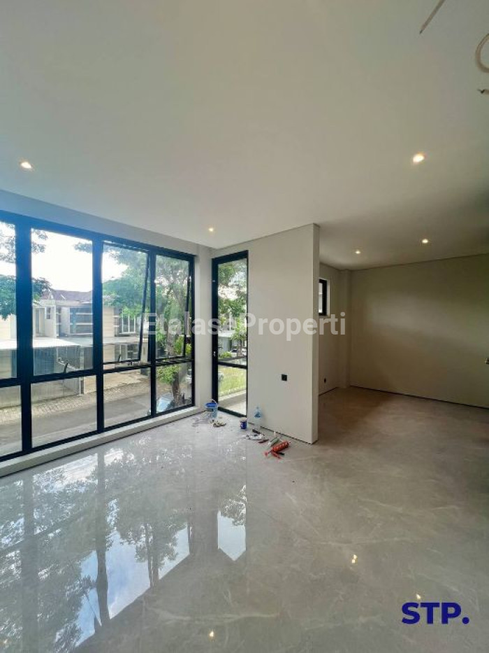 Foto properti Brand NEW, Rumah Di Citraland Luar Cluster Grand Eastwood 4