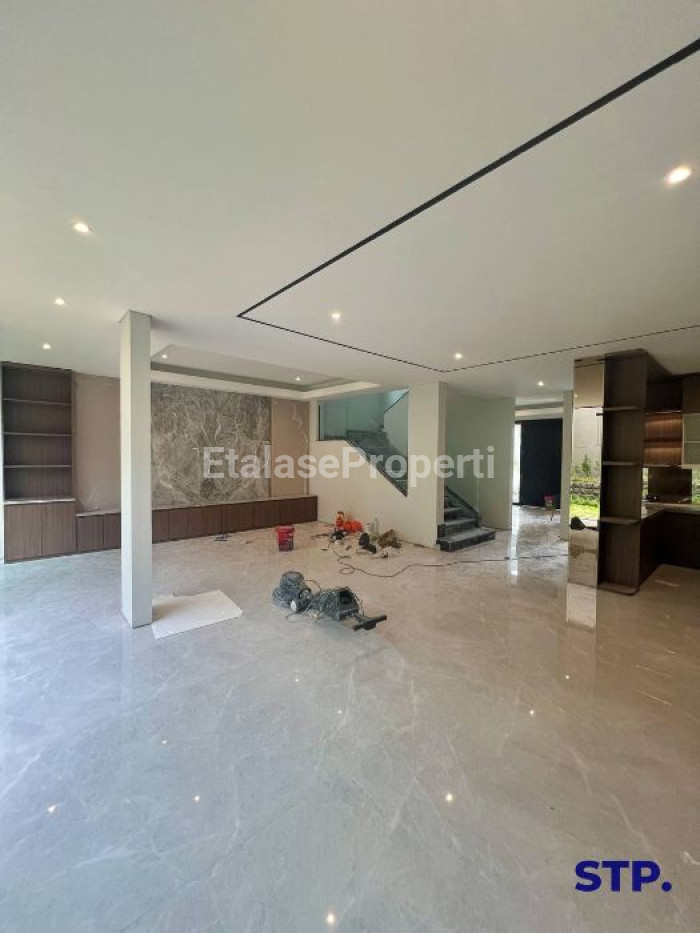 Foto properti Brand NEW, Rumah Di Citraland Luar Cluster Grand Eastwood 5