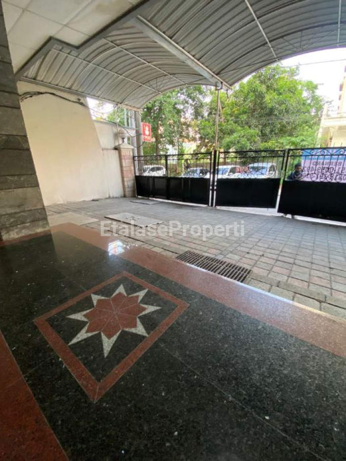 Foto properti Dijual Rumah Dan Bisnis Kos Daerah Siwalankerto Semi Furnish 5