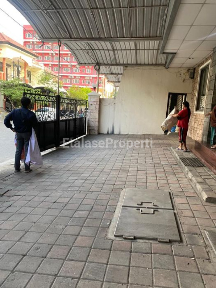Foto properti Dijual Rumah Dan Bisnis Kos Daerah Siwalankerto Semi Furnish 8
