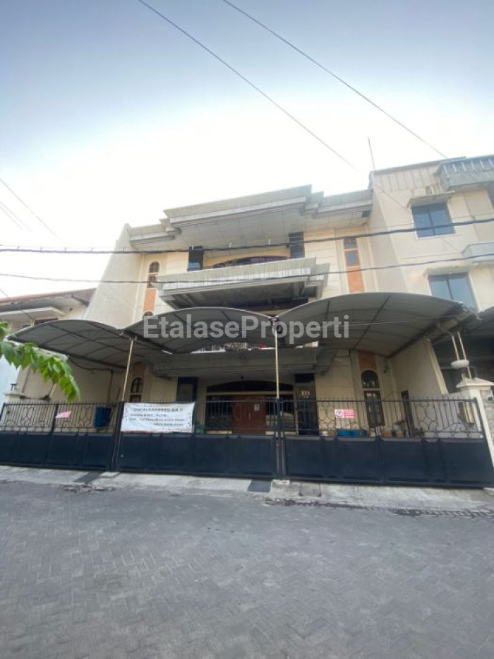 Foto properti Dijual Rumah Dan Bisnis Kos Daerah Siwalankerto Semi Furnish 9