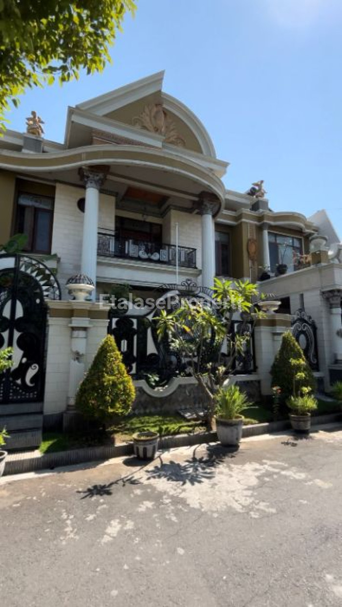 Foto properti Rumah Modern Klasik Romawi Sutorejo Prima Istimewa 1