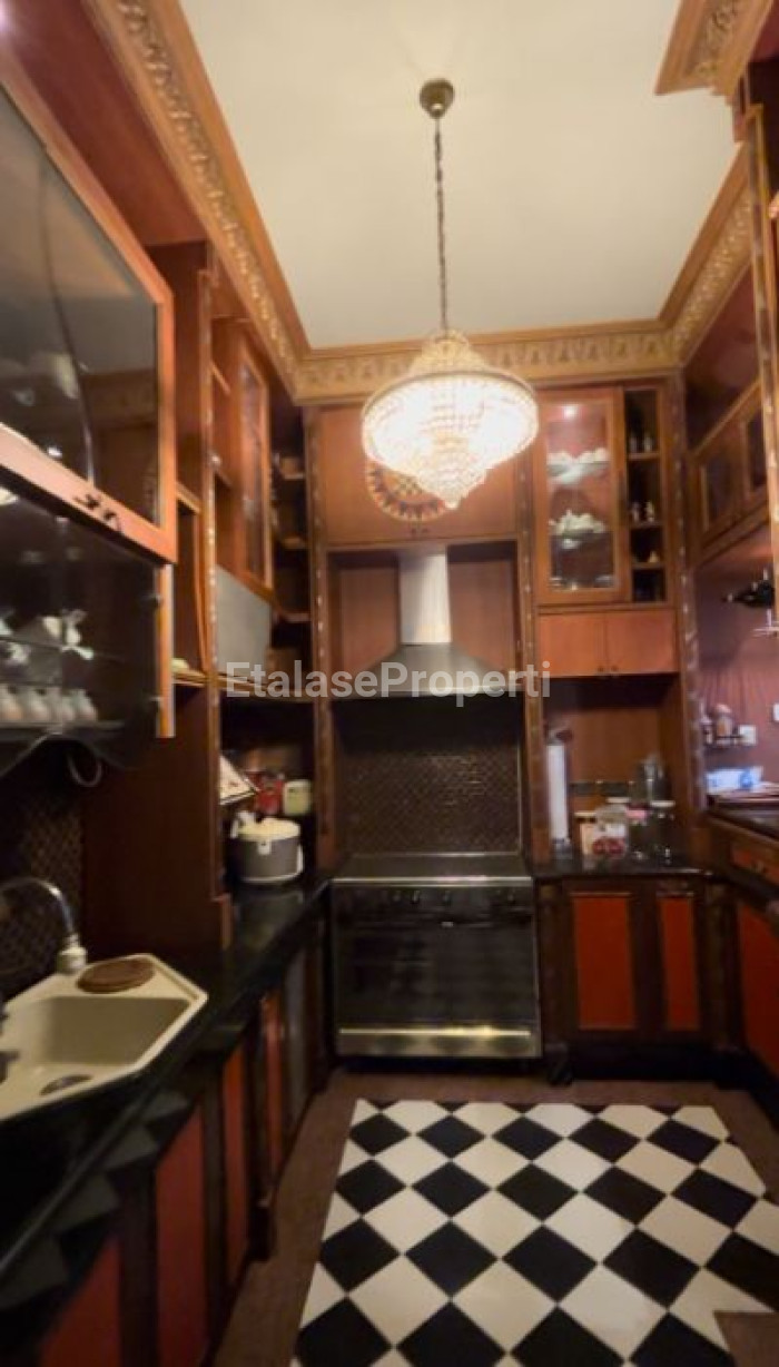 Foto properti Rumah Modern Klasik Romawi Sutorejo Prima Istimewa 2