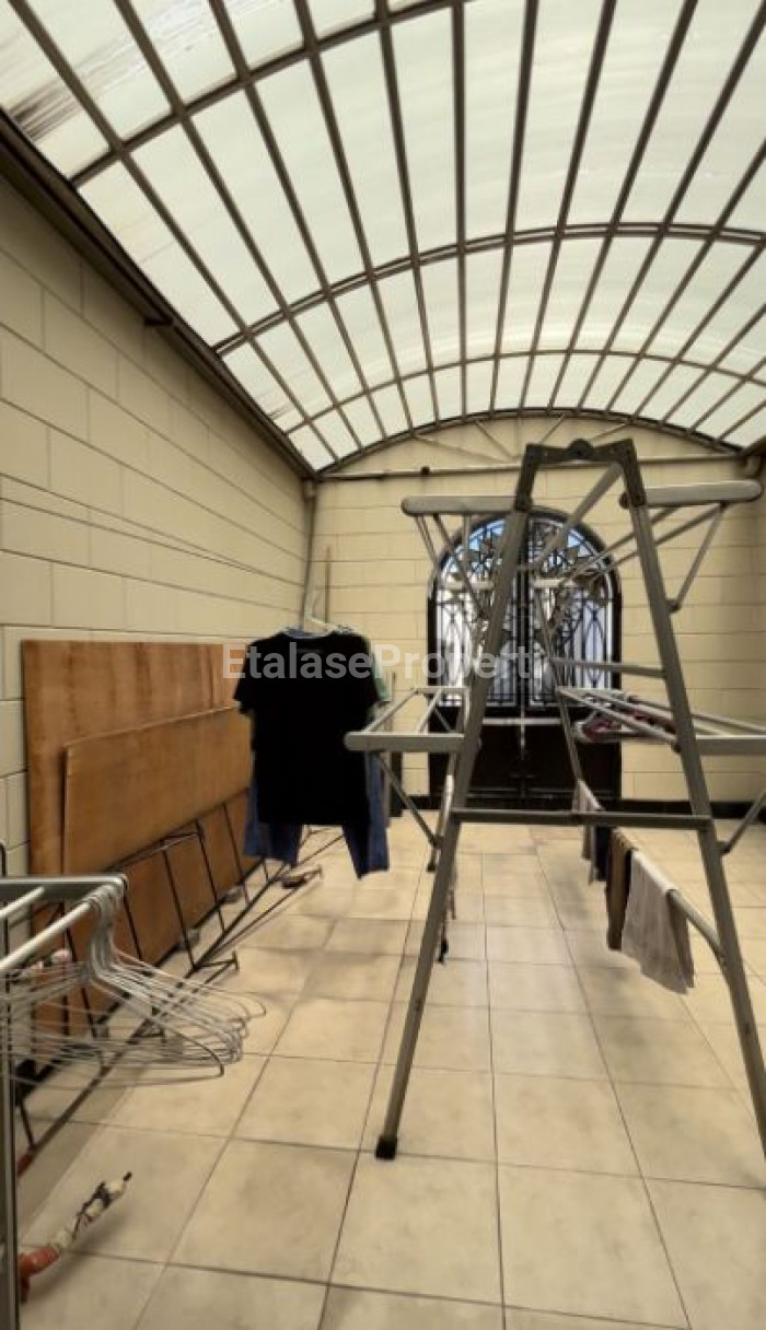 Foto properti Rumah Modern Klasik Romawi Sutorejo Prima Istimewa 6