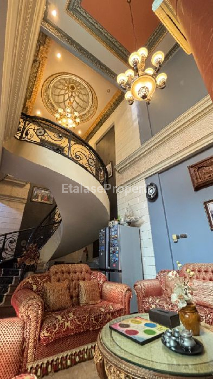 Foto properti Rumah Modern Klasik Romawi Sutorejo Prima Istimewa 7