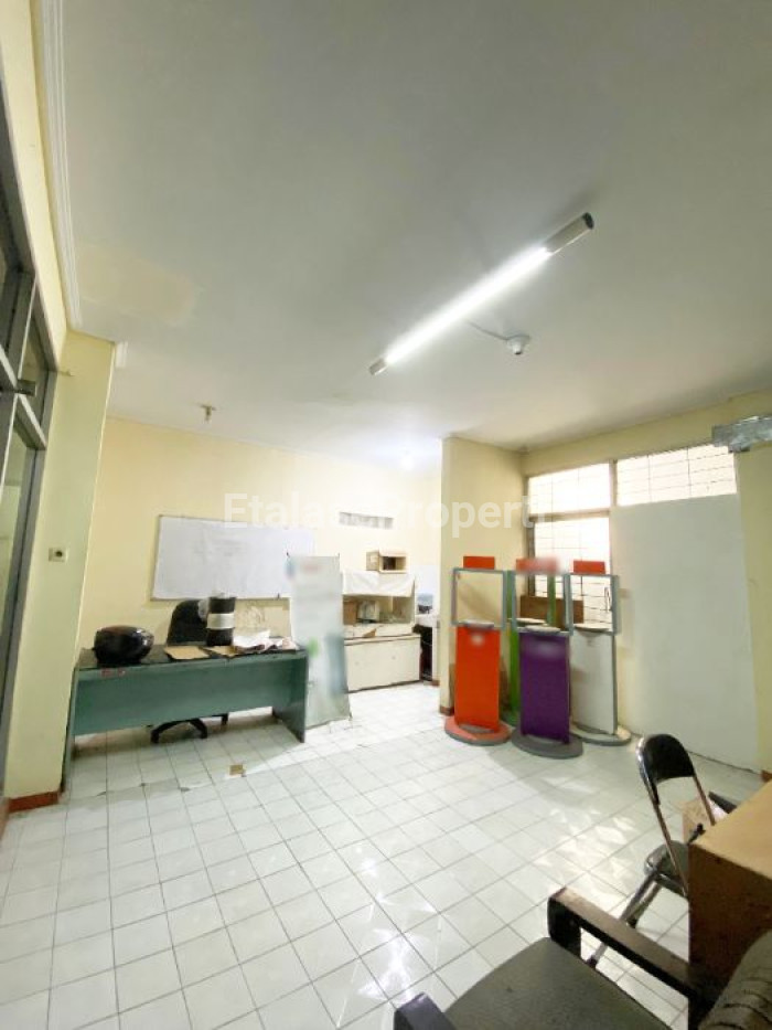 Foto properti Ruko Di Hr Muhammad Lokasi Strategis Siap Pakai 3