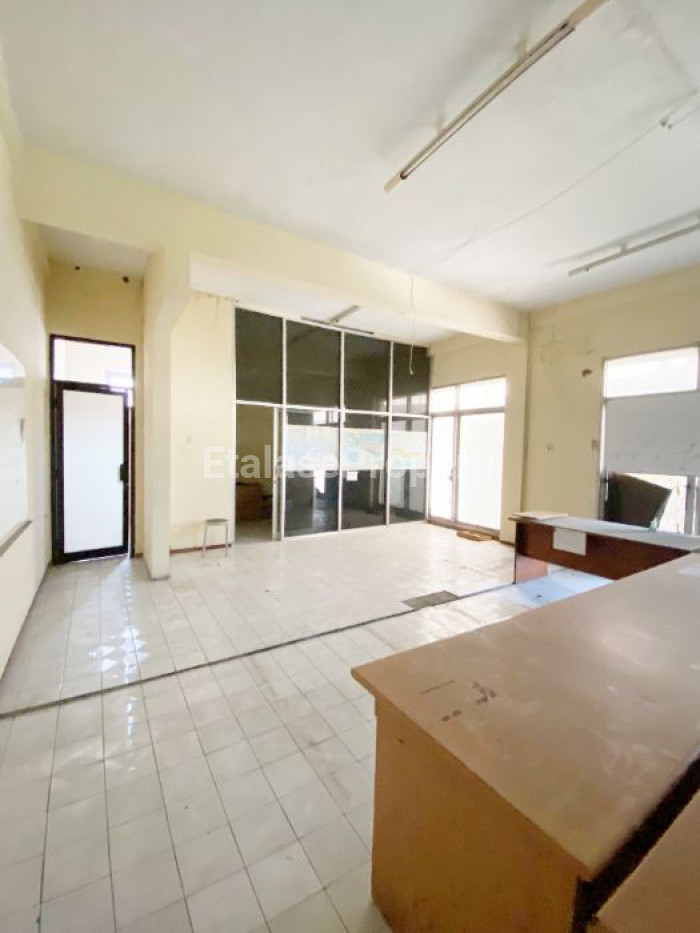 Foto properti Ruko Di Hr Muhammad Lokasi Strategis Siap Pakai 5