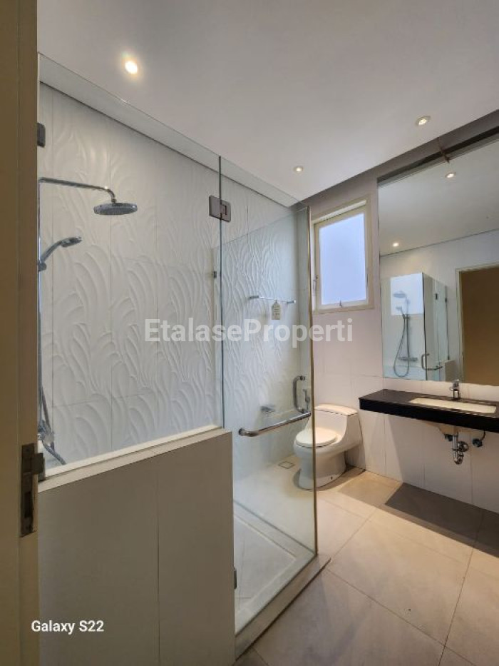 Foto properti Rumah Bagus Minimalis Modern Jemursari Timur 3