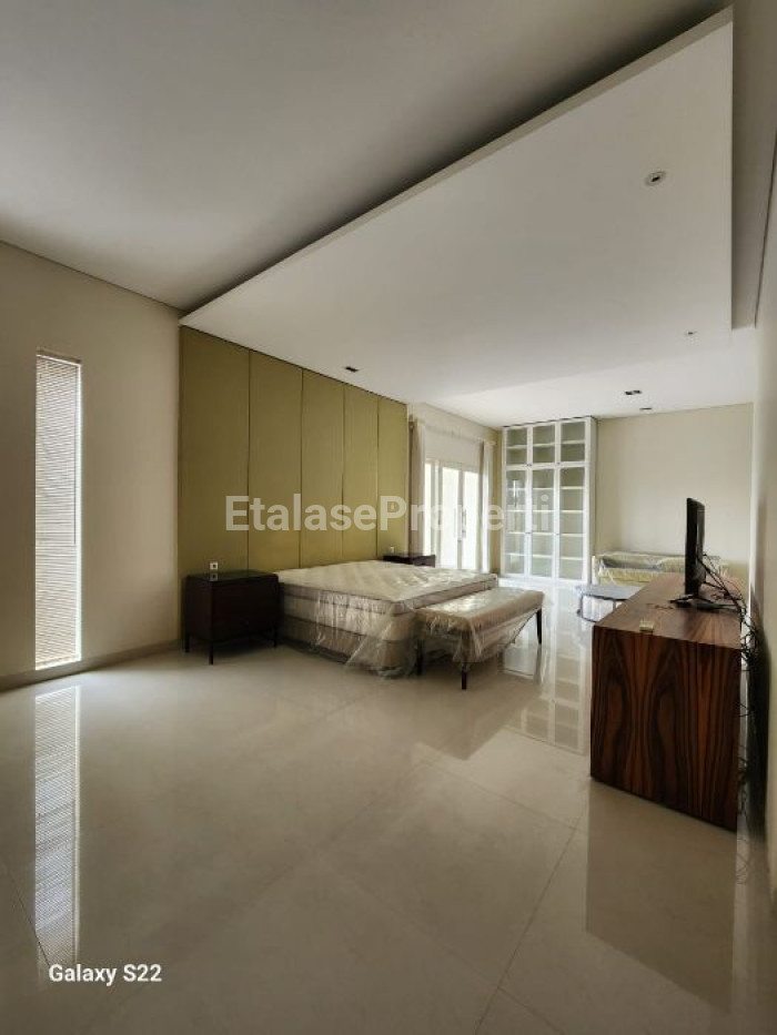 Foto properti Rumah Bagus Minimalis Modern Jemursari Timur 9