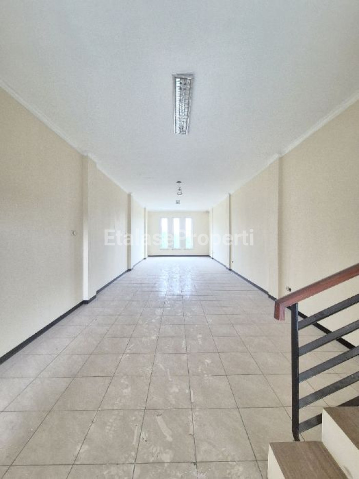Foto properti Dijual Ruko Di Raya Merr Dekat Kenjeran 4