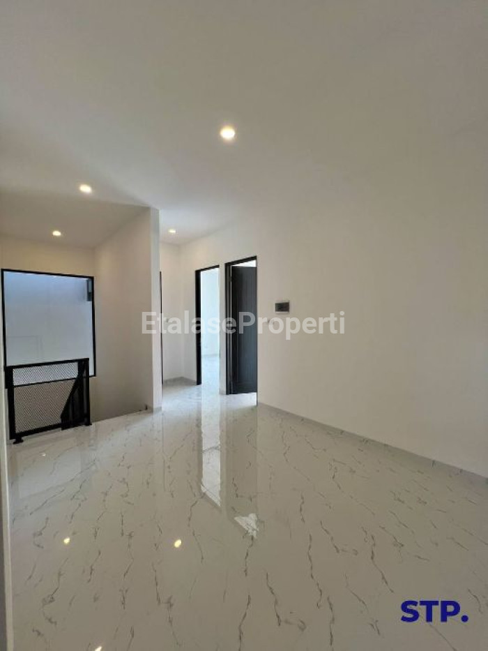 Foto properti Rumah Baru Minimalis Di Wisma Mukti Klampis 7