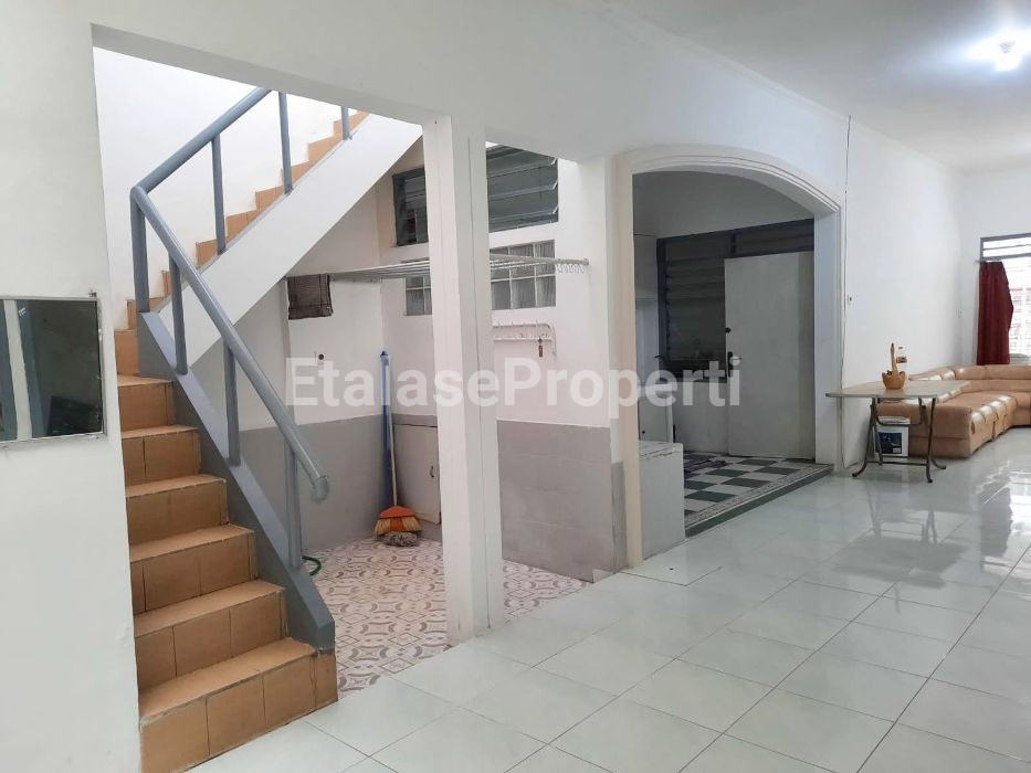 Foto properti Dijual Rumah Di Sutorejo Timur Dharmahusada Peninsula 3