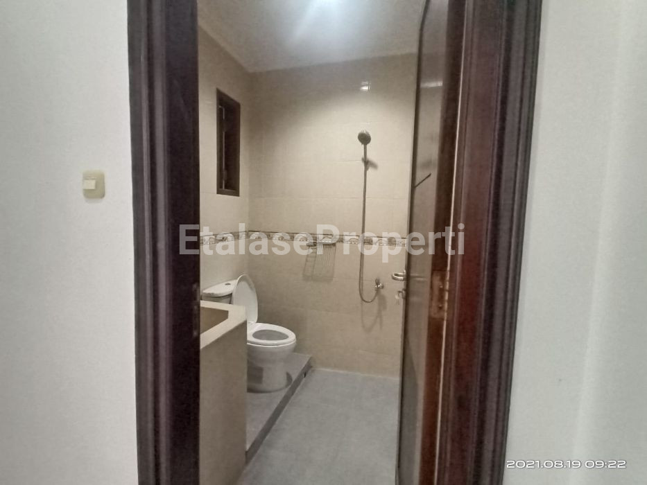 Foto properti Margorejo Indah 6kamar Strategis 3